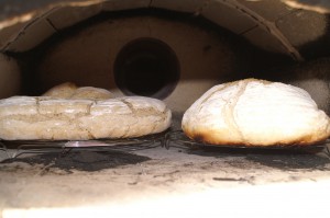 Brot aus dem Holzbackofen